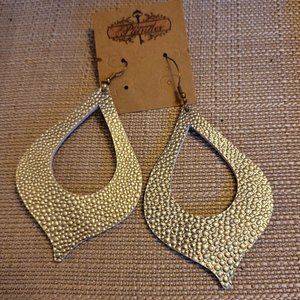 Plunder design Nika earrings